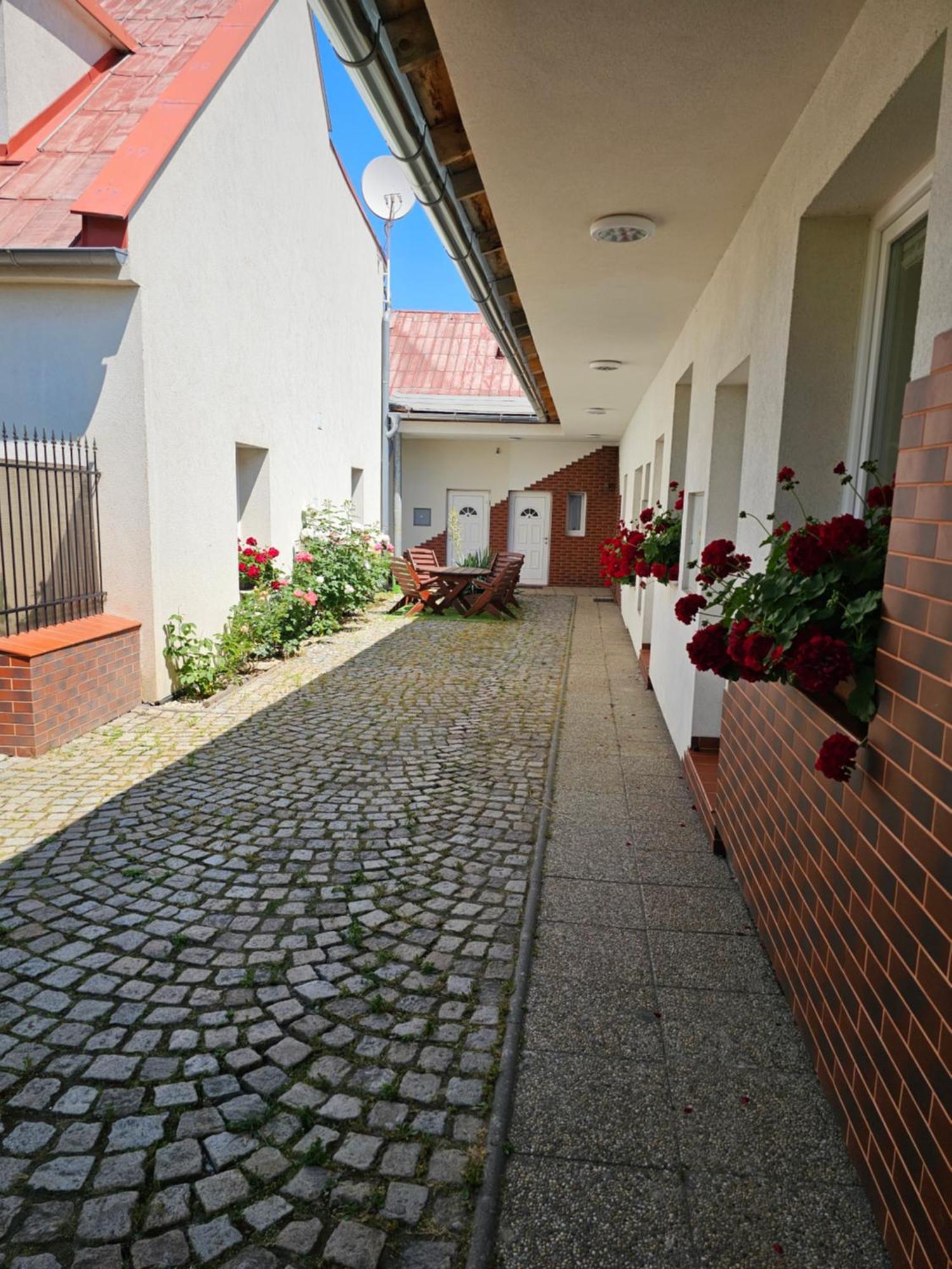 Olomouc New1 Apartment Exterior photo